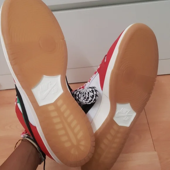 Nike SB Dunk Low Habibi Mens - Picture 5 of 9